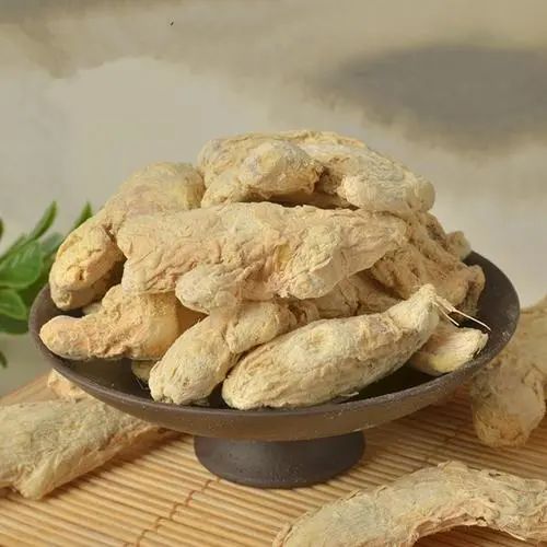 Daily Herb Insight: Warming and Detoxifying Properties of Dried Ginger