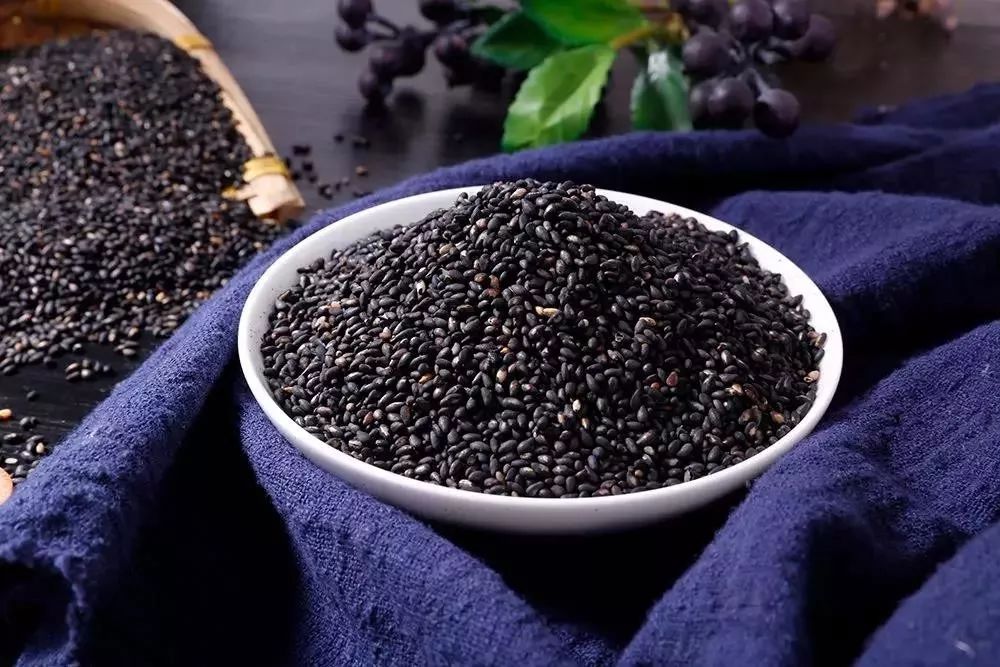 What Does 'Yin Deficiency with Excess Heat' Mean in Traditional Chinese Medicine?