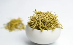 Honeysuckle: A Treasure for Brewing Tea, Helping to Solve 5 Problems