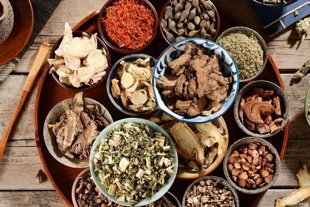 How to Differentiate Between Kidney Yin Deficiency and Kidney Yang Deficiency