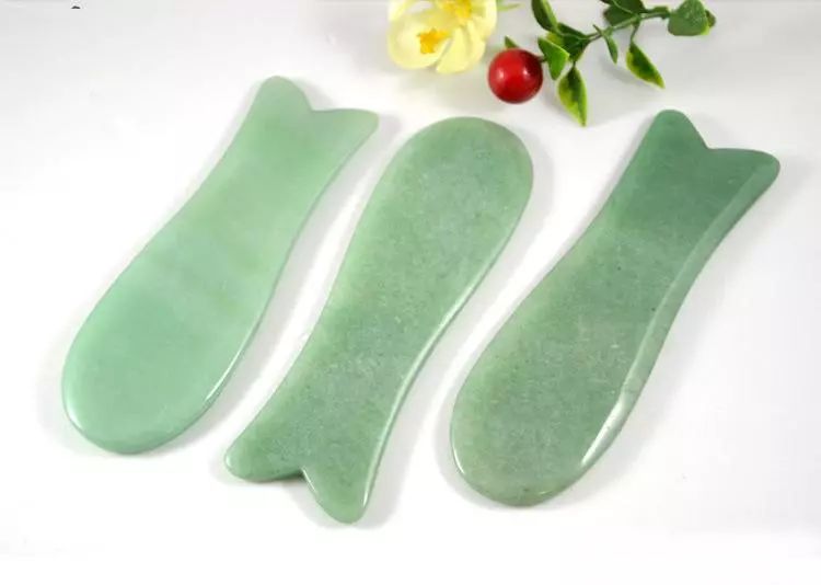 Choosing the Right Material for Gua Sha to Alleviate Summer Heat and Dampness