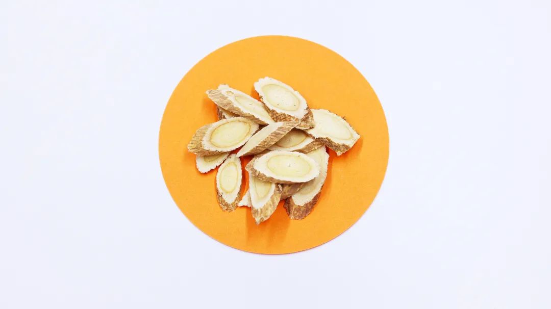 The Remarkable Uses of Huang Qi (Astragalus): Insights from Renowned Physician Gong Tingxian