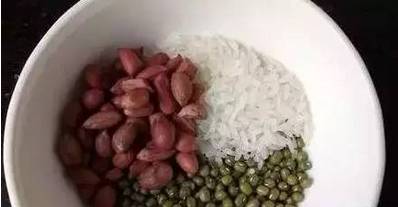 Practical Tips: Adding These Two Ingredients to Mung Bean Soup for Heat Clearing and Blood Nourishing!
