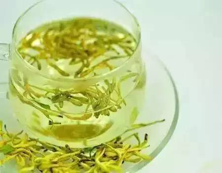 11 Dietary Remedies for Soothing Throat and Cough Relief