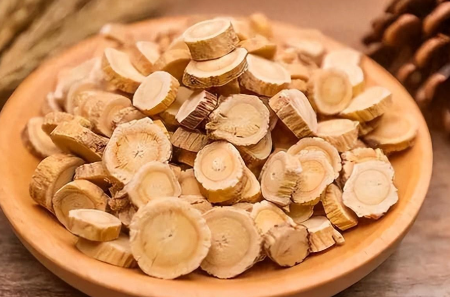 Why Drinking Astragalus Water Long-Term Can Lead to Weight Loss? Understanding the Side Effects of Astragalus Water