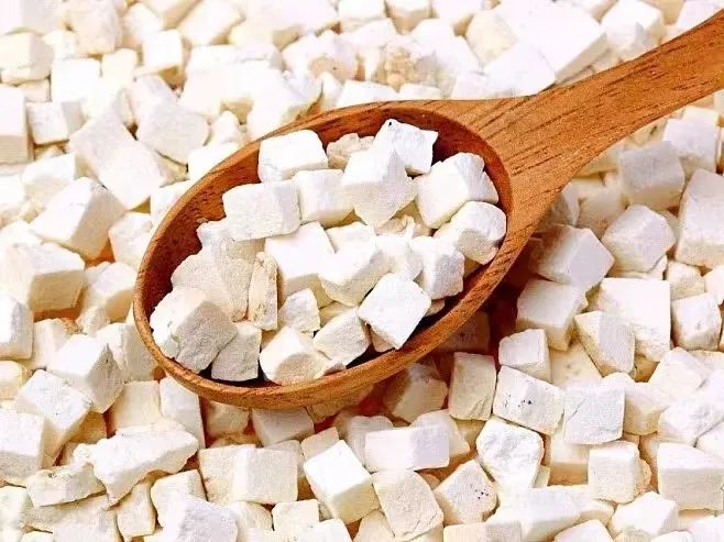 Eliminate Dampness and Strengthen the Spleen: Keep Your Body Clean and Fresh with This Essential Herb