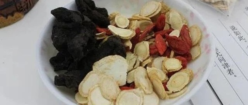 Six Common Combinations of Shudi Huang (Rehmannia) for Nourishing the Liver and Kidneys