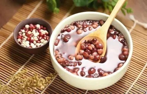 Differences Between Spleen-Stomach Yang Deficiency and Spleen-Stomach Damp-Heat