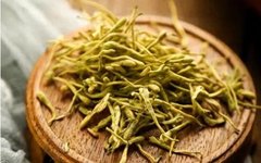 The Four Benefits and Functions of Jin Yin Hua (Honeysuckle)