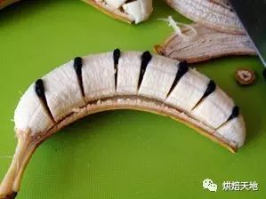 Baked Fruits: A Delicious Twist with Cinnamon Baked Bananas