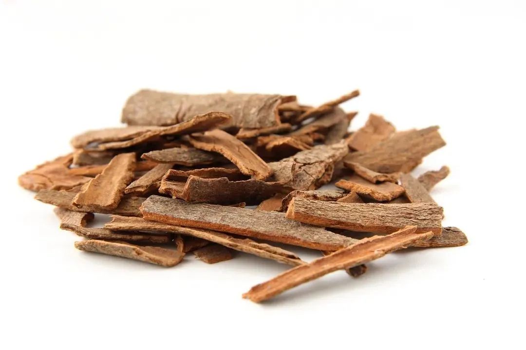Four Powerful Herbs for Activating Blood Circulation and Alleviating Stasis, Especially the Fourth Herb, Affordable and Effective