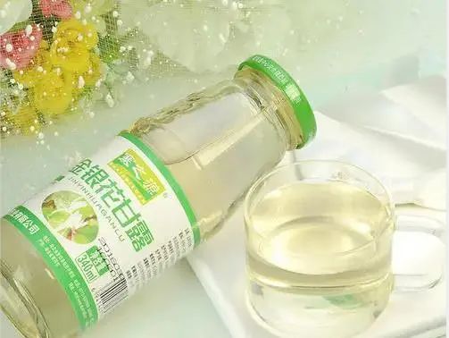 Understanding Jin Yin Hua (Honeysuckle) in Traditional Chinese Medicine