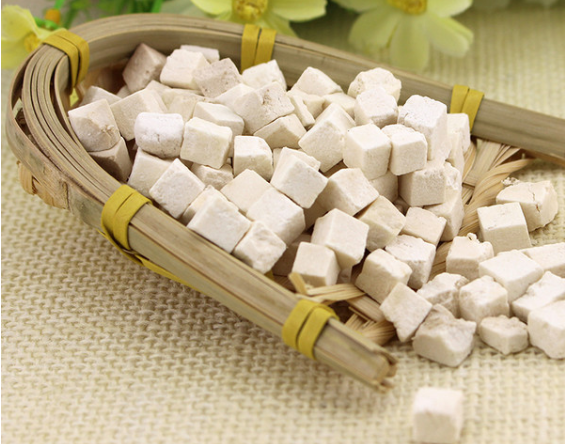 The Efficacy and Benefits of Poria (Fu Ling)