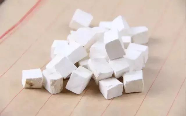 The Top Benefits of Astragalus: Pairing It for Disease Prevention!