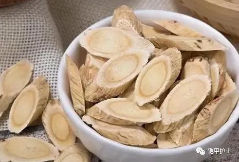 Astragalus: A Treasure for Health, Drinking Astragalus Water May Solve 6 Common Issues