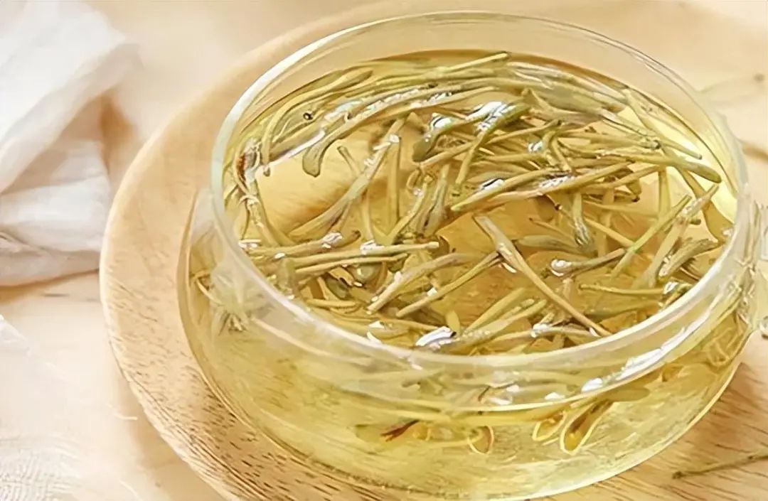 The Perfect Partner for Honeysuckle: Brew Together for a Clean Liver and Improved Sleep Quality