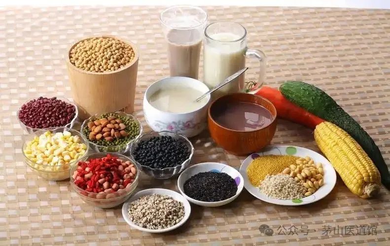 The Concept of 'Food and Medicine from the Same Source' in Traditional Chinese Medicine: The Integration of Dietary Therapy and Health Preservation