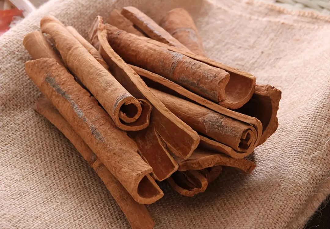 The Efficacy, Functions, Contraindications, and Consumption Methods of Cinnamon