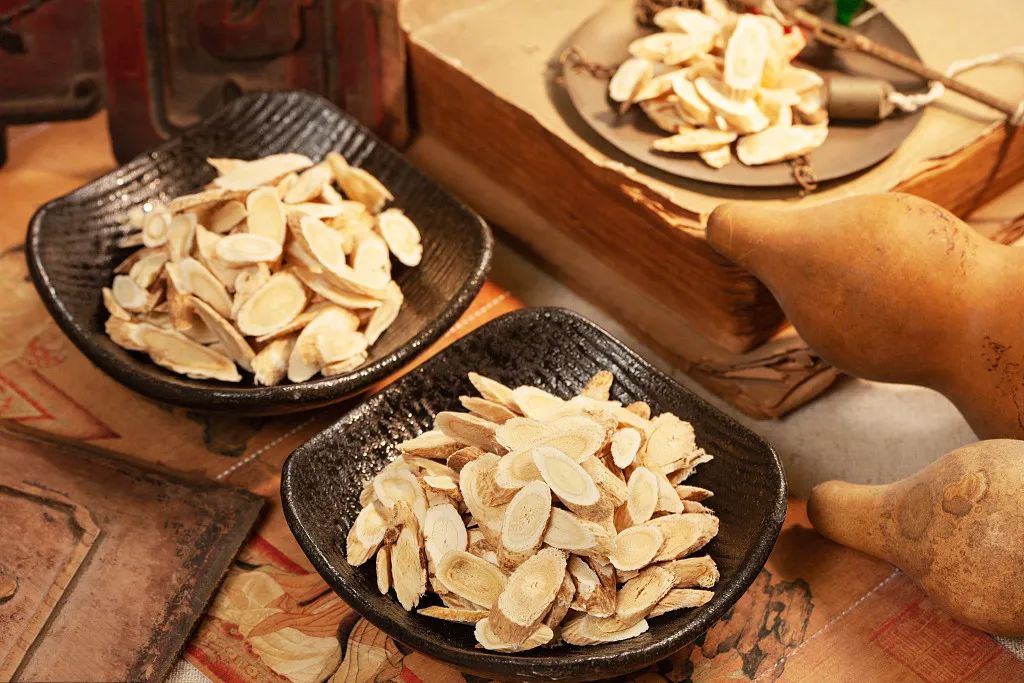 The Remarkable Effects of Astragalus (Huang Qi) in External Applications
