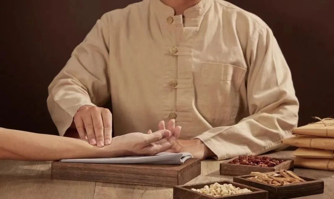 Ye Tianshi's Gynecological Case Study Notes: Three Methods for Regulating Menstruation and Balanced Supplementation