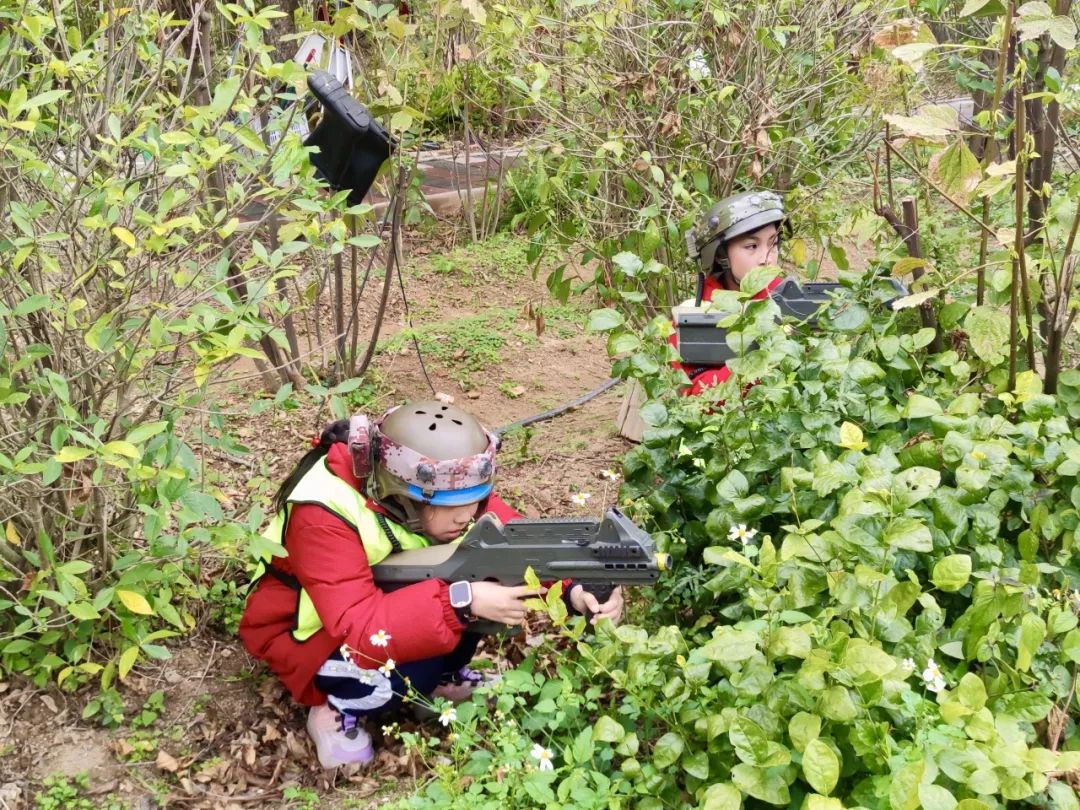 Exploring Medicinal Herbs and Agricultural Experiences: Class 2 of 2020 at Park Primary School Enjoys Springtime in the Fields