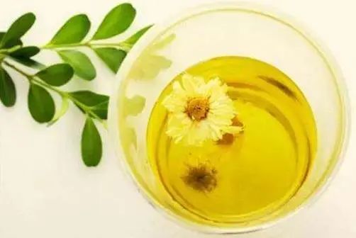 How to Maintain Health in Summer: 8 Essential Tips