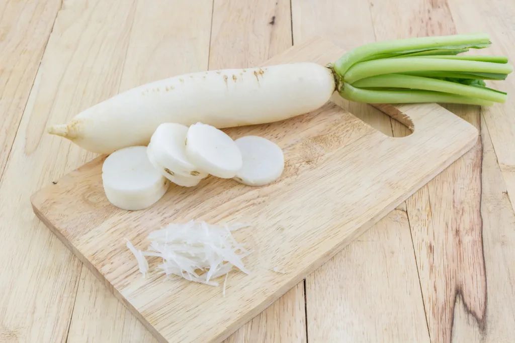 Astragalus: A Treasure for Health! Pair it with These Four Ingredients for Enhanced Qi Boosting Effects!