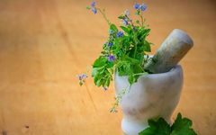 A Review of 5 Common Chinese Patent Medicines for Clearing Heat and Detoxifying: Choose According to Your Condition!