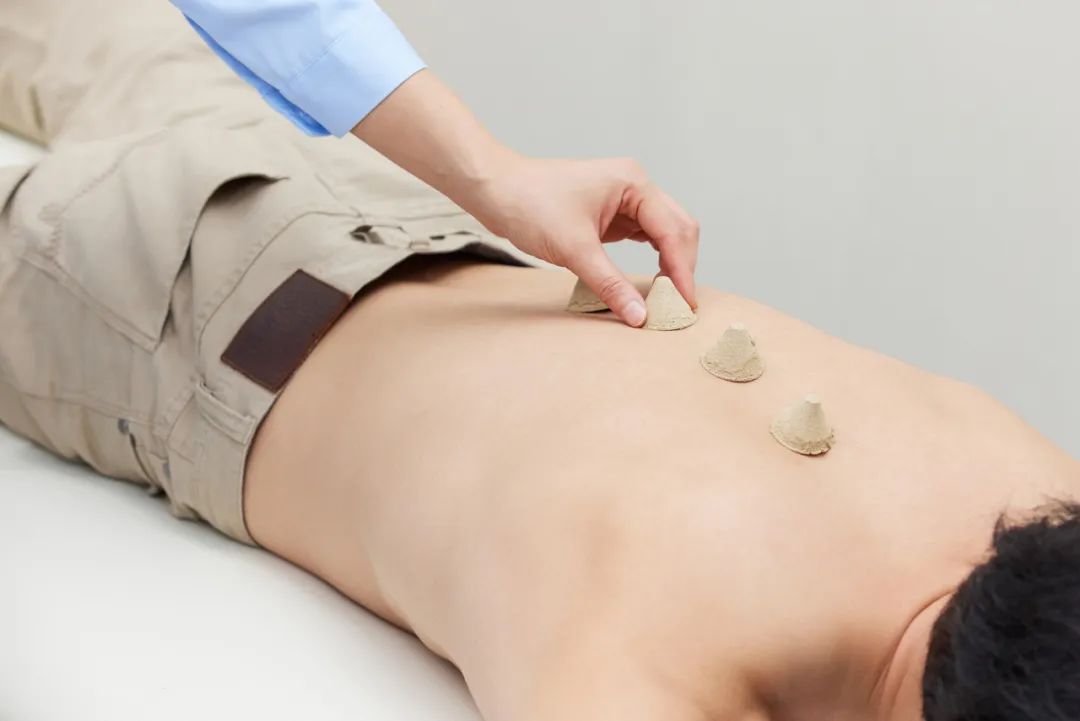 Is Your Condition Worsening After Moxibustion? Congratulations, You're One Step Closer to Recovery!