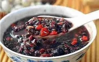 Nourishing Yang in the Morning and Yin in the Evening: Simple Methods for Harmonizing Yin and Yang to Reduce Illness