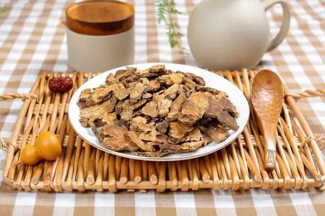 Exploring Cang Zhu: A Remedy for Wind, Dampness, and Cold, Alleviating Headaches, Body Pain, and Bone Pain