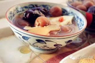 Astragalus (Huang Qi) - A Comprehensive Overview