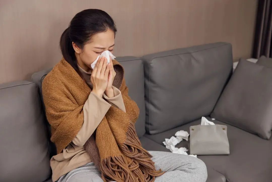 Understanding Wind-Cold and Wind-Heat Colds at a Glance
