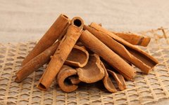 The Benefits and Uses of Cinnamon