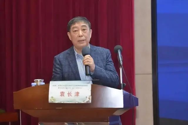 National Renowned TCM Practitioner Yuan Changjin: Expelling Pathogenic Factors, Unblocking Meridians, Supporting the Body to Treat Bi Syndrome