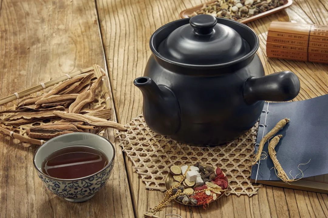 Details on the Consumption of Traditional Chinese Medicine Decoctions and Dietary Restrictions