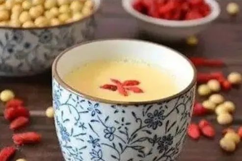 100 Seasonal Health Recipes: Food as Medicine