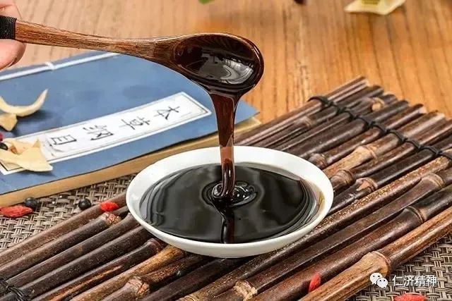 Case of Thyroid Nodule Reduction: Medicinal Paste for Easier Use