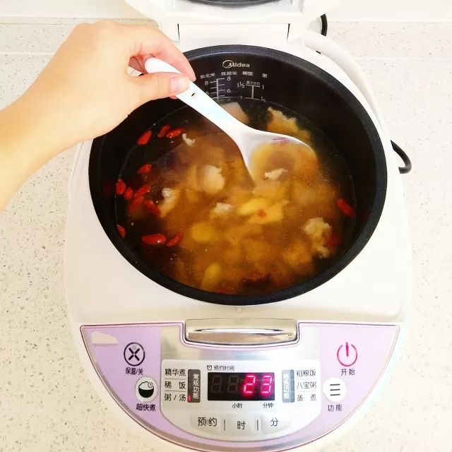 Qi Deficiency, Tooth Marked Tongue, and Spleen-Stomach Weakness: Try This Soup!