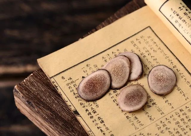 Three Herbs to Warm Yang, Tonify the Kidneys, Nourish Blood, and Improve Erectile Dysfunction