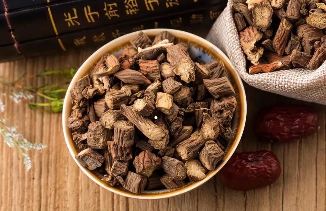 The "Golden Partner" of Danshen: Regular Consumption May Promote Blood Circulation and Dissolve Thrombus