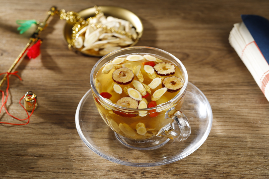 Astragalus Can Rapidly Enhance Human Immunity! But Only Certain People Can Use It, Check If You Are Suitable!