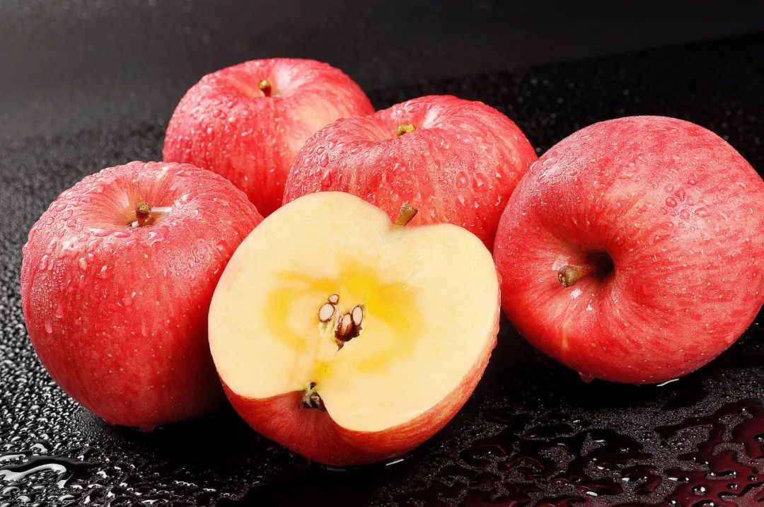 The Many Benefits of Eating Cooked Apples: A Must for Those with Spleen and Stomach Deficiency
