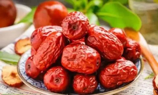 The "Golden Partner" of Danshen: Regular Consumption May Promote Blood Circulation and Dissolve Thrombus