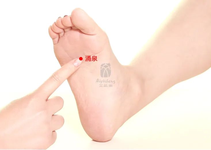 Can 'Deficiency' Also Cause Excess Heat? This Method is Essential for Those with This Constitution to Clear Heat, Nourish Yin, and Moisten Dryness!