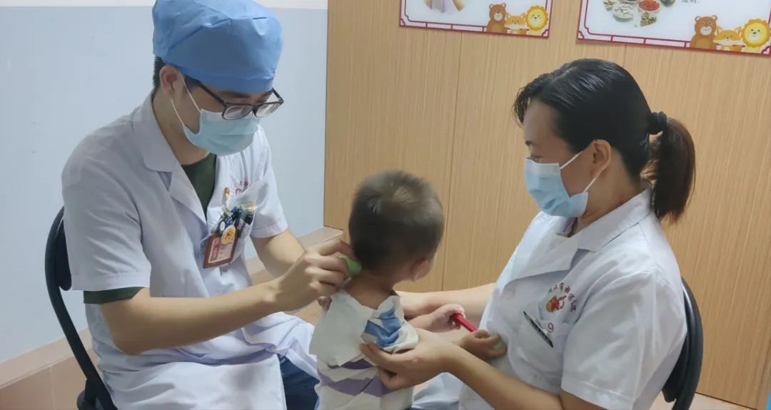 Traditional Chinese Medicine Techniques: Cupping and Gua Sha for Treating Various Pediatric Conditions