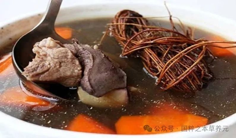 Harmonizing the Liver and Gallbladder: Utilizing Chicken Bone Grass to Eliminate Damp-Heat