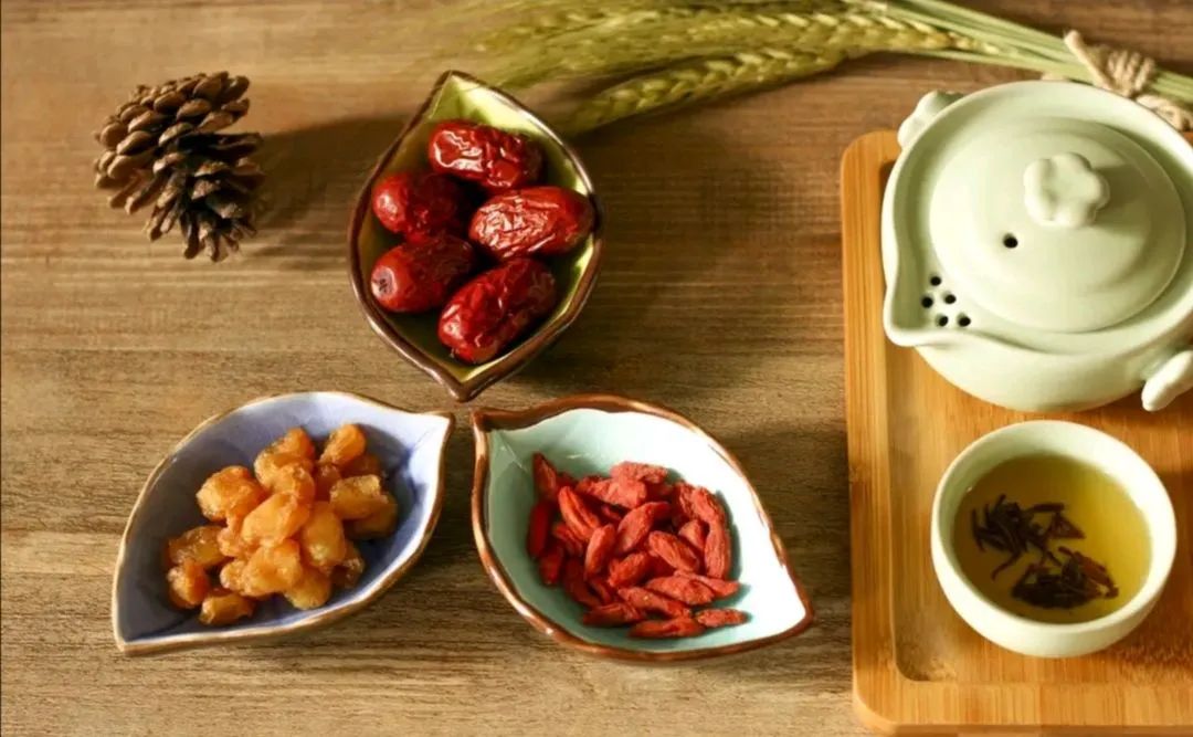 42 Principles of Health Preservation and Wellness in Traditional Chinese Medicine for Chinese Citizens