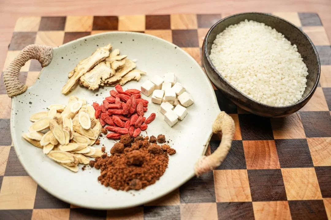Eight Delicious and Healthy Angelica (Dang Gui) Recipes for Blood Nourishment in Winter