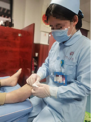 Traditional Chinese Medicine External Treatment Techniques | Bloodletting Therapy